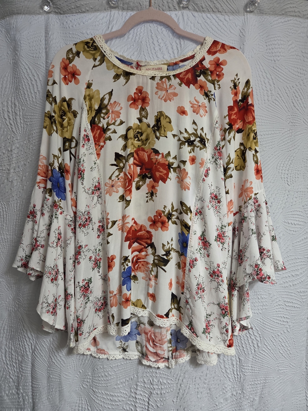 Solitaire Ivory Floral Bell-Sleeve Tunic with Red, Blue & Olive Flowers. BNWOT